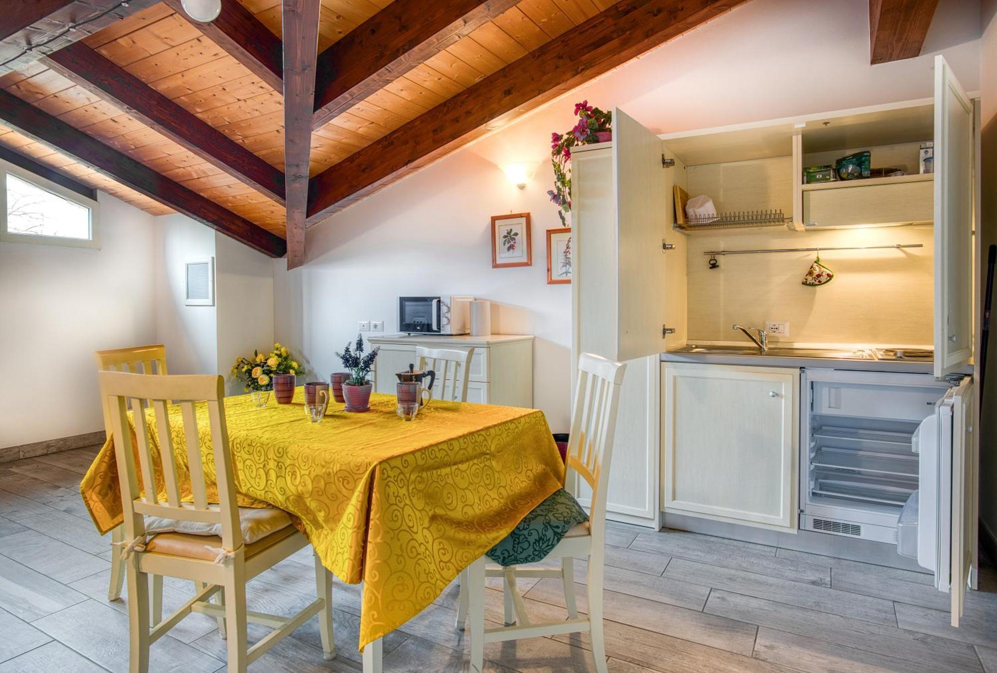 Casavacanzelemore - Casa Zoe Valfabbrica Exteriér fotografie